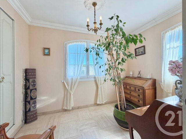 maison à vendre - 6 pièces - 138.25 m2 - LUNEL - 34 - LANGUEDOC-ROUSSILLON - Century 21 L'Agence Des Garrigues