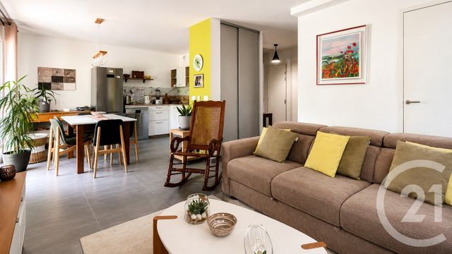 Appartement Duplex à vendre - 4 pièces - 96.96 m2 - VERGEZE - 30 - LANGUEDOC-ROUSSILLON - Century 21 L'Agence Des Garrigues