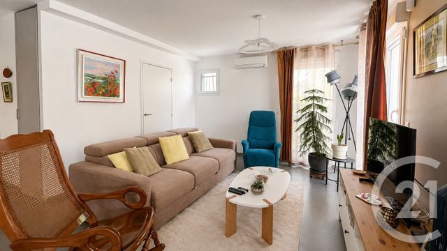 Appartement Duplex à vendre - 4 pièces - 96.96 m2 - VERGEZE - 30 - LANGUEDOC-ROUSSILLON - Century 21 L'Agence Des Garrigues